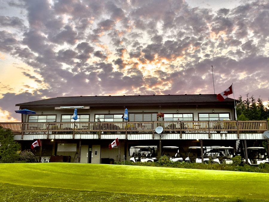 Clubhouse Seven Hills Golf & Country Club, Northern Vancouver Island